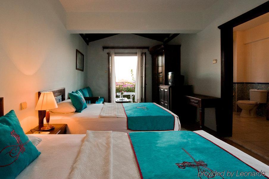 Sunny Garden Nilufer Hotel Тургутрейс Екстер'єр фото
